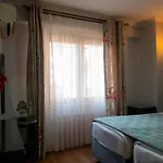 Daphne Отель 4*