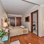 Hotell Daphne 4*