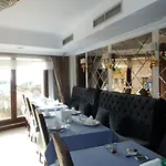 Daphne Отель 4*