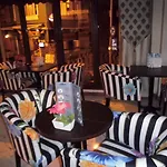 Daphne Стамбул