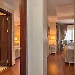 Daphne Стамбул