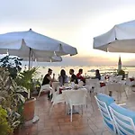Hotell Daphne 4*